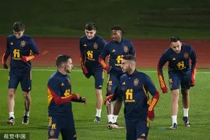 南宫-离谱！巴特勒在西班牙队比赛中出色防守巴特勒连续十五场比赛得分超过突破纪录，NBA常规赛清晨热度飙升的简单介绍