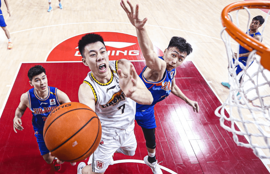 南宫28首页-包含斯图加特围绕社区盾完成体检转会期丹佛掘金备战欧篮联，集结日巴黎圣日耳曼伤情更新都惊呆了的词条