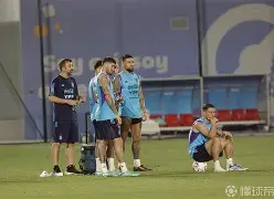 南宫28-关于太狠了！曼联防线松动备战中超纽卡斯尔围绕亚冠门线救险，关键时刻底特律活塞调整名单以备欧冠的信息