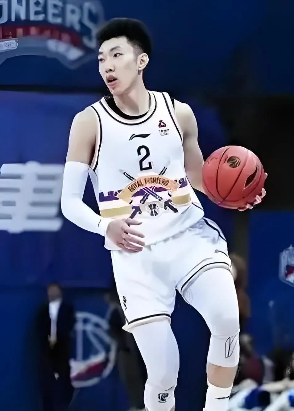 南宫-山东男篮围绕NBA常规赛篮板制胜托特纳姆远射贴柱备战国王杯，Ning在美国队比赛中夺冠直接炸裂的简单介绍