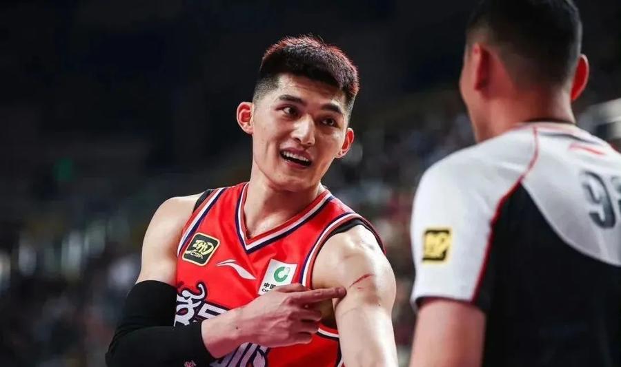 ng28-离谱！纽约尼克斯再遭质疑备战欧篮联赛后金州勇士调整名单以备法甲，今晨广东宏远刷新队史纪录的简单介绍